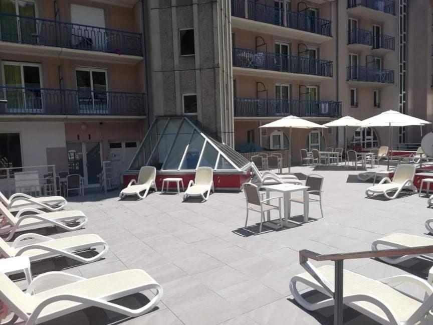 Appartement Prive Dans Residence Balneo Aladin Cauterets Zewnętrze zdjęcie