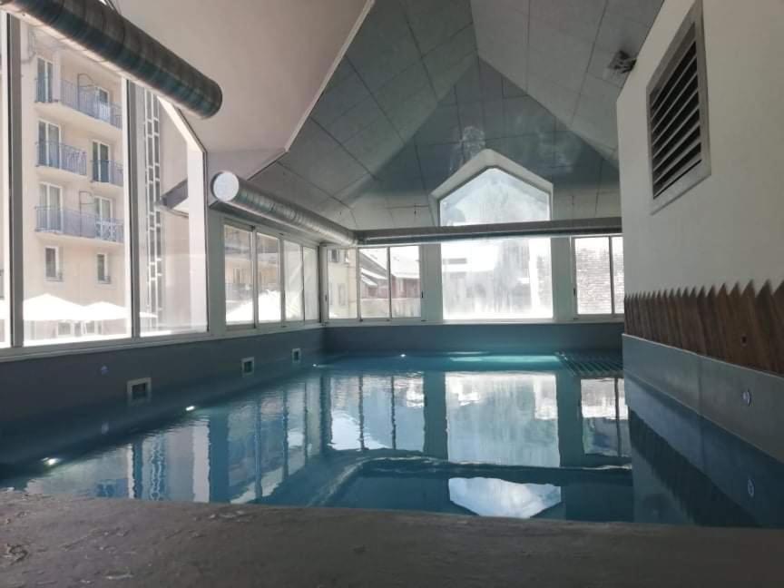 Appartement Prive Dans Residence Balneo Aladin Cauterets Zewnętrze zdjęcie
